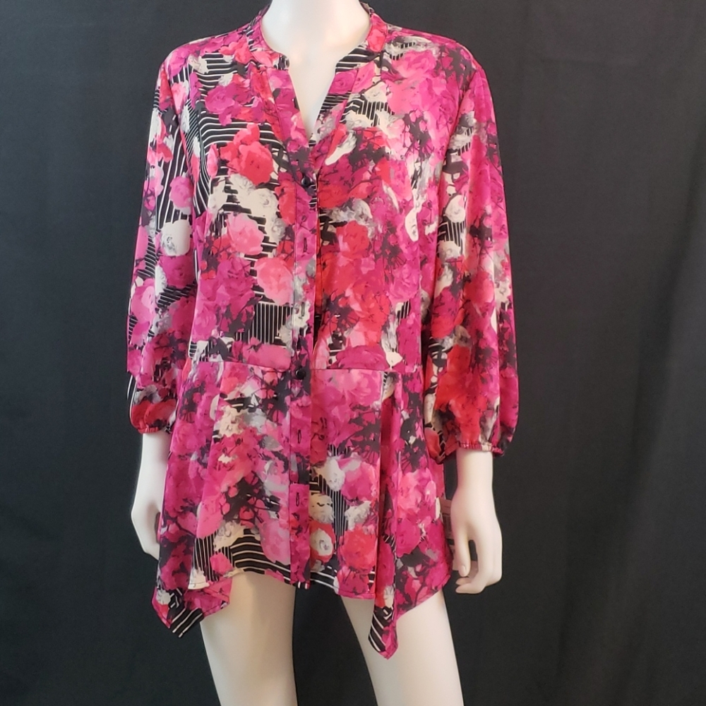 NWT style & CO pink and black L blouse